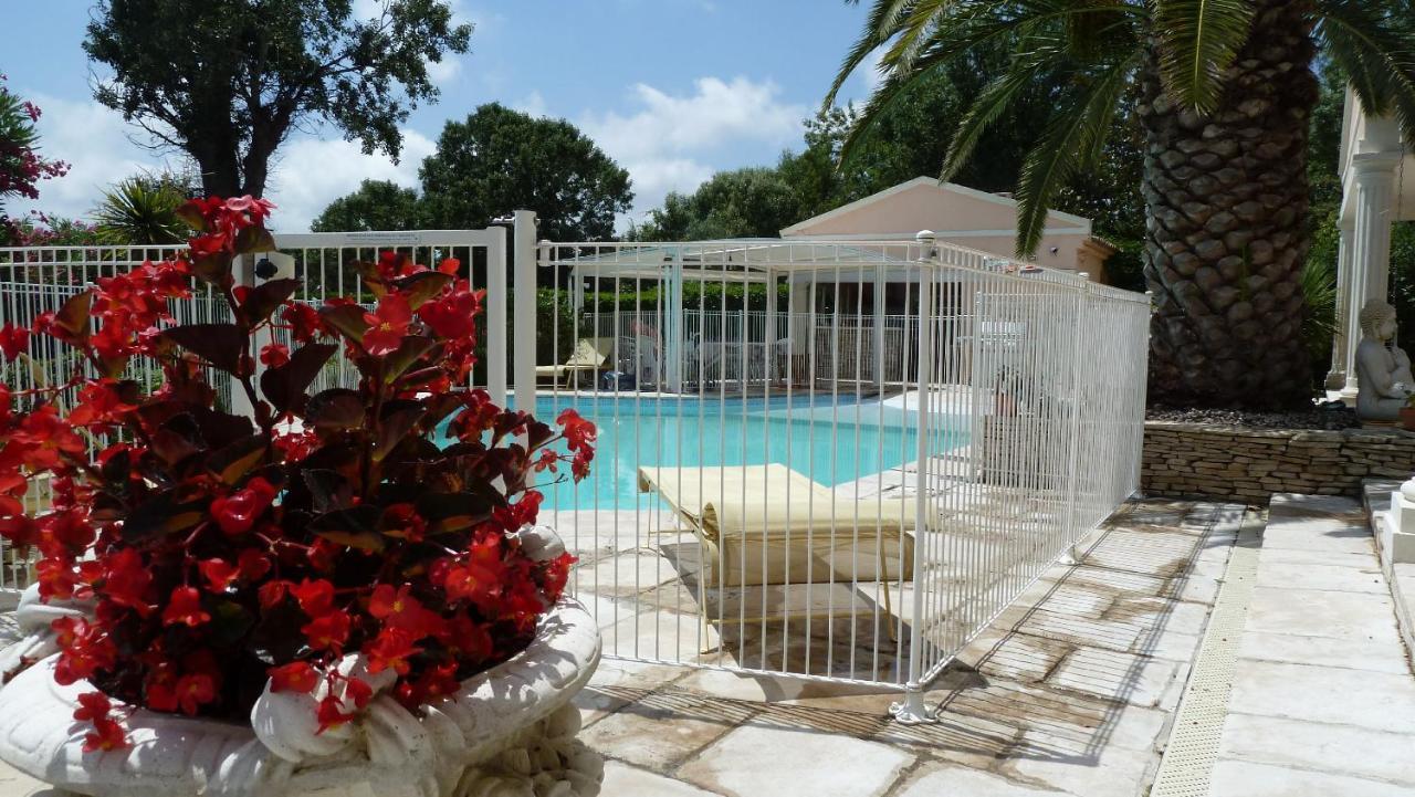 Bed and Breakfast Les Cigalous Restinclieres Екстер'єр фото