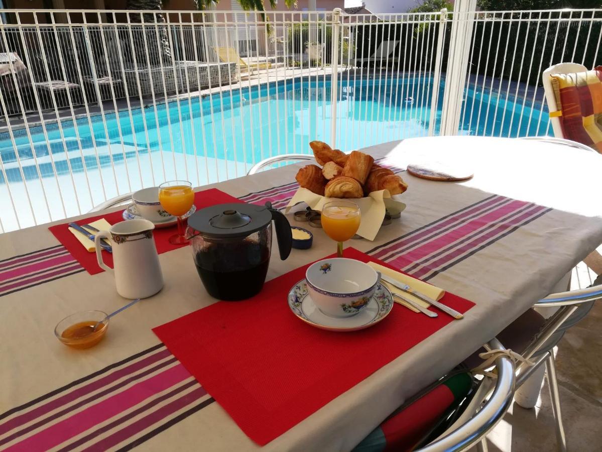 Bed and Breakfast Les Cigalous Restinclieres Екстер'єр фото
